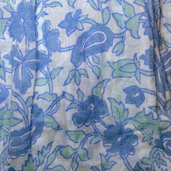 Dolma Alya Top in Blue Floral - Picture 14 of 15